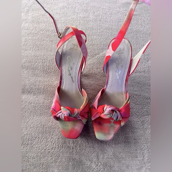 Alice + Olivia by Stacey Bendet Ilisa Watercolor-Print Wedge Sandal Size 40 - Picture 4 of 7